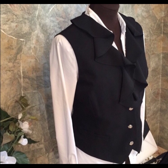 COPY - Ralph Lauren 🌹stunning executive ruffle suit vest - Picture 15 of 16